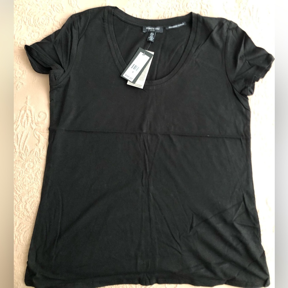 Kenneth Cole Black t-shirt size S